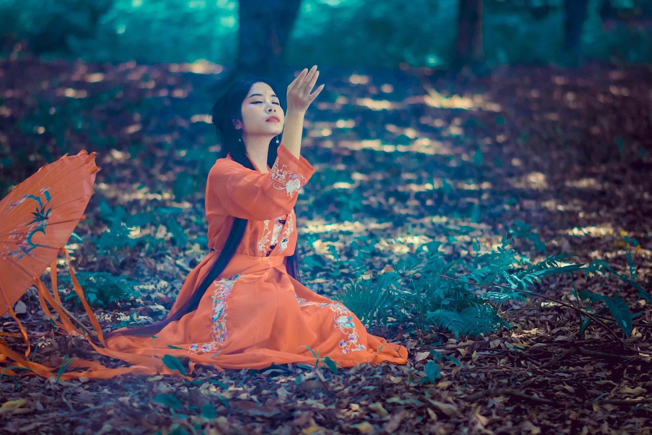 如何使用表情符号和反应符创造性地调情