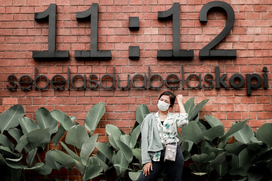 通过好奇心调情的艺术